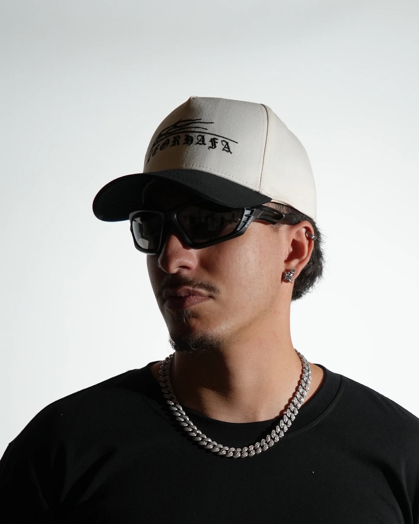 VICTORY LAP CAP