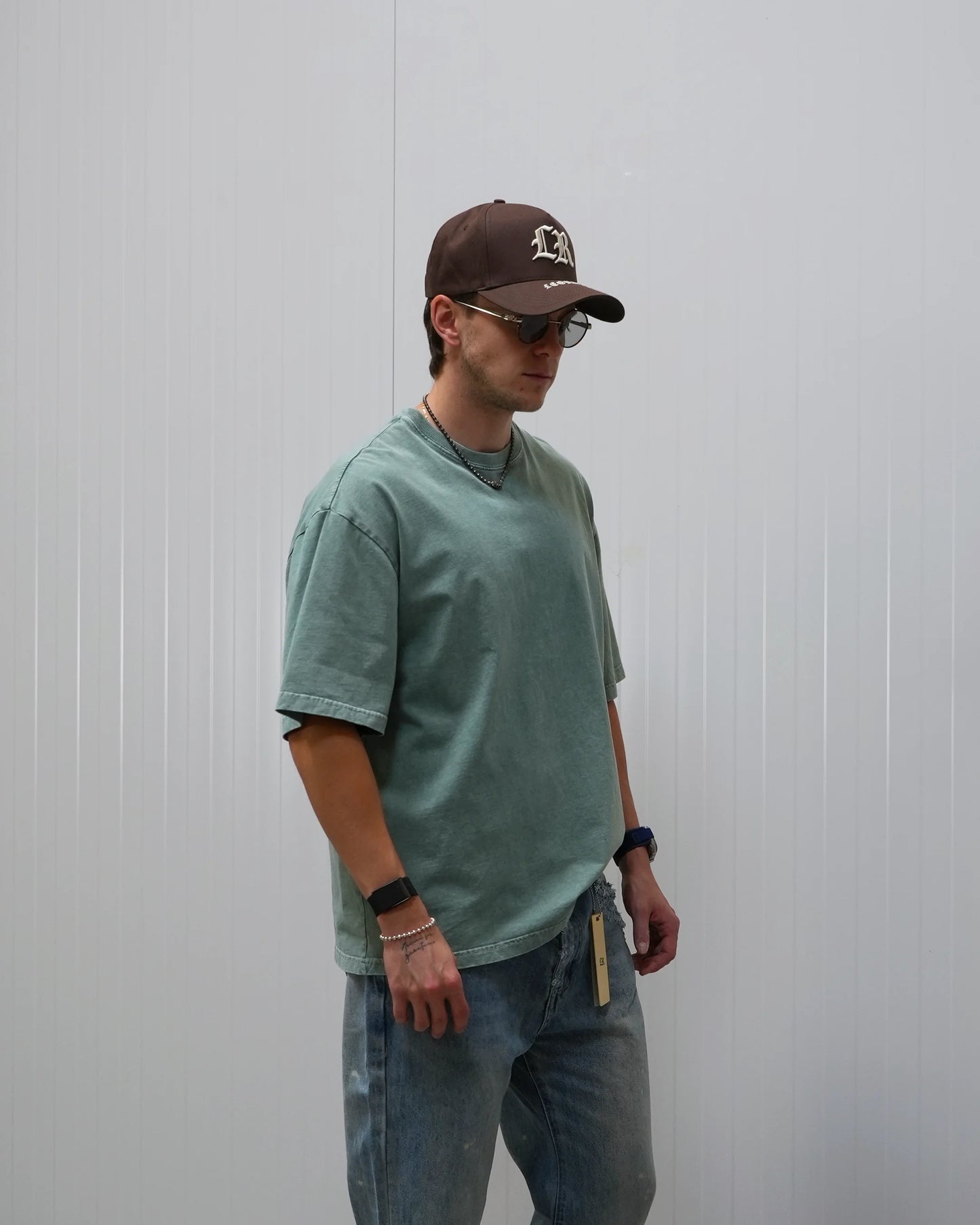 INITIAL CHOCOLATE CAP